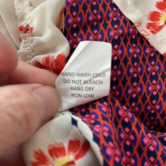 Sienna Sky NWT White and Pink Floral Print Cold Shoulder Peplum Top Size XS - Picture 10 of 10